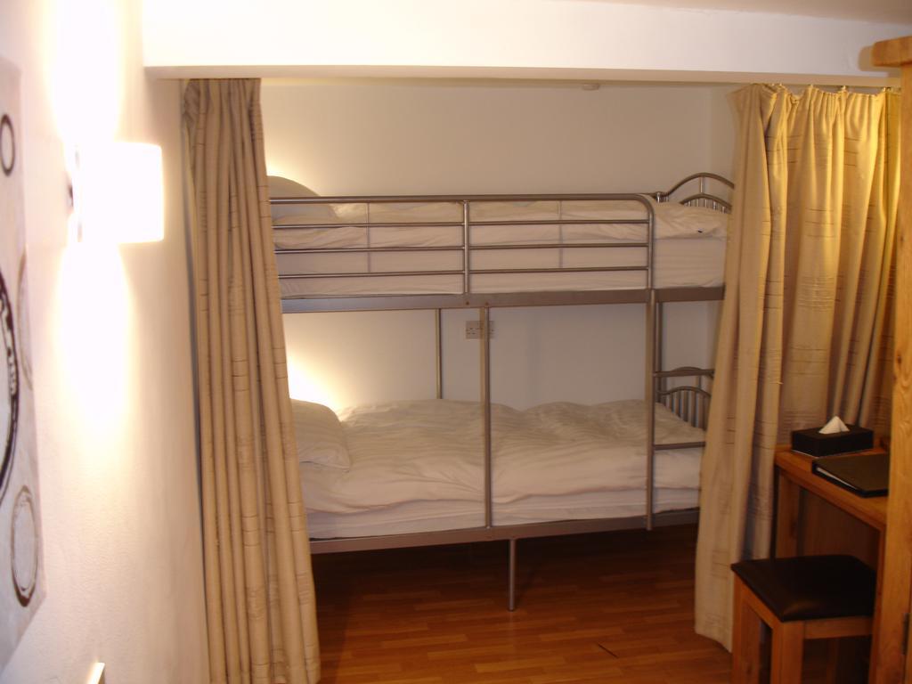 Burcott Mill Guesthouse 웰스 객실 사진
